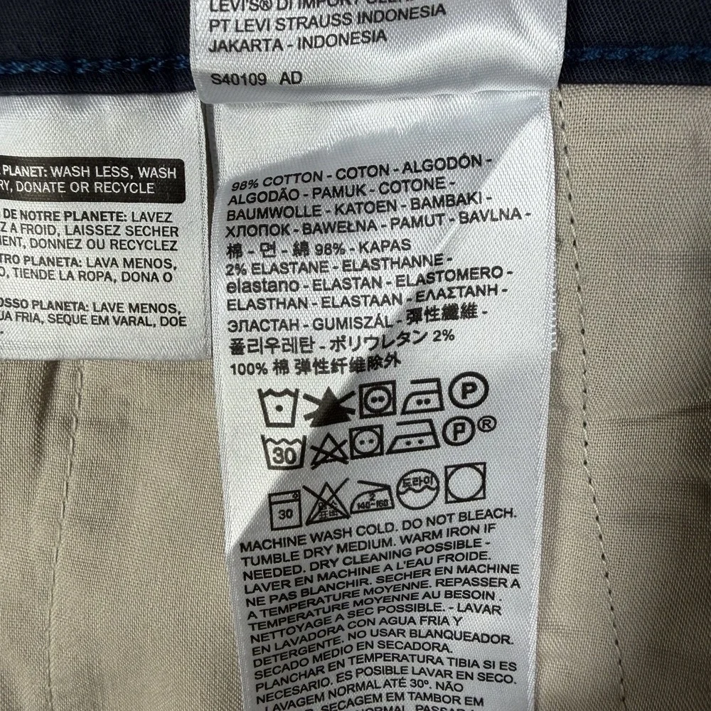 Levis offered pre
